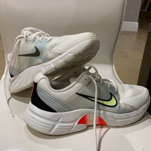 Nike Fly Wire Shoes